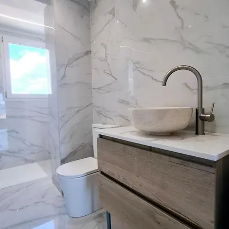 1ª Linea De Playa, Denia, Les Deveses